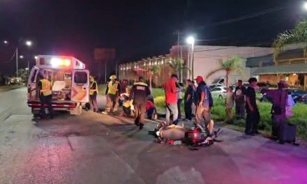 Pareja de motociclistas termina hospitalizada en Saltillo