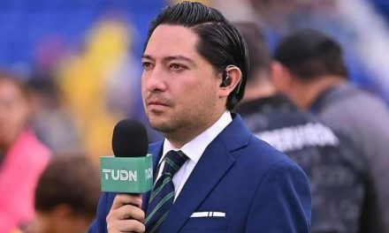 Reporteros mexicanos de TUDN salen de prisión en Sudáfrica tras 2 meses detenidos, acusados de espionaje