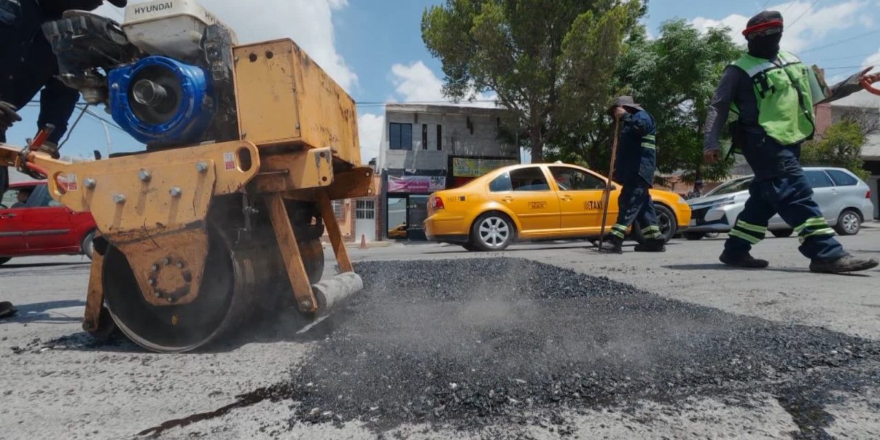 Responde Saltillo a reportes ciudadanos con rehabilitación de vialidades