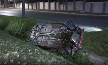 Saltillo: Hombre se queda dormido y milagrosamente sale ileso de volcadura