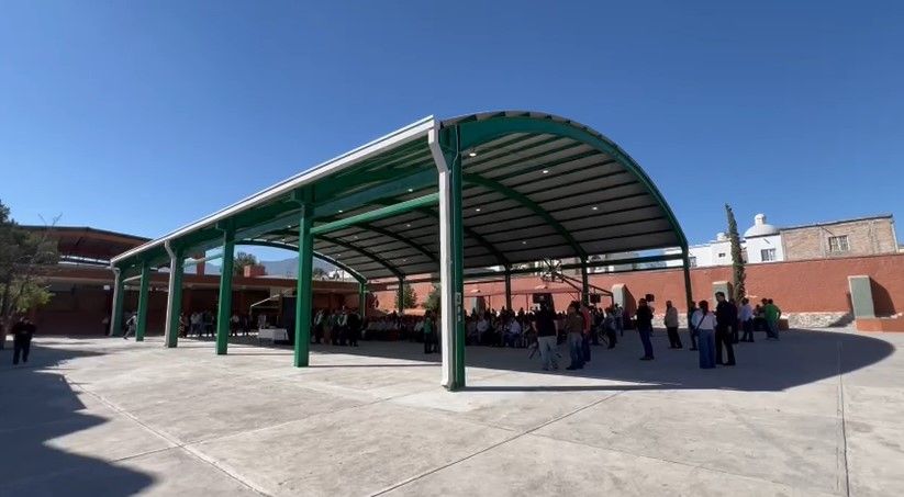 Entregan techumbre en la Escuela Coahuila