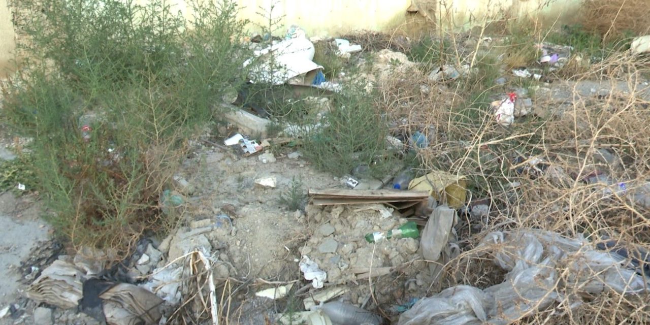 Terreno baldío en pleno centro histórico de Saltillo es un basurero al aire libre