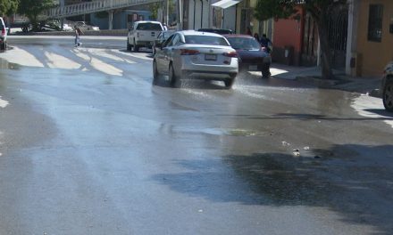 Vecinos tienen que aguantar malos olores en la colonia Nogales II