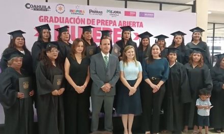 15 mujeres concluyen la preparatoria abierta en Parras