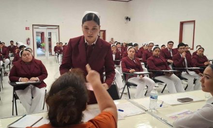 Asignan servicio social a 104 estudiantes de Enfermería en la región Carbonífera