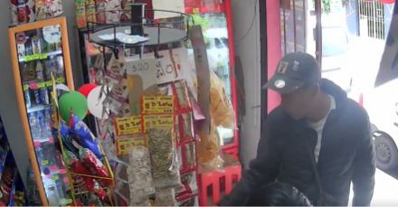 Video: Captan presunto intento de robo en tienda