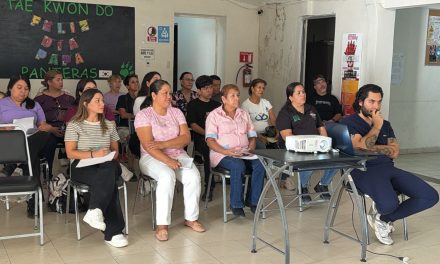 Capacitan en primeros auxilios a personal de Centro Comunitario Nueva California