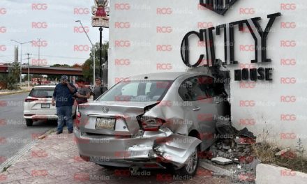 Saltillo: Accidente vial deja solo daños materiales en Mariano Abasolo