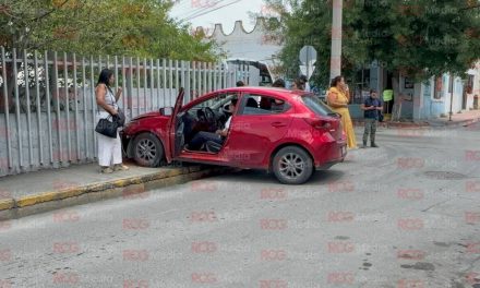 Accidente en el Centro de Saltillo deja únicamente daños materiales
