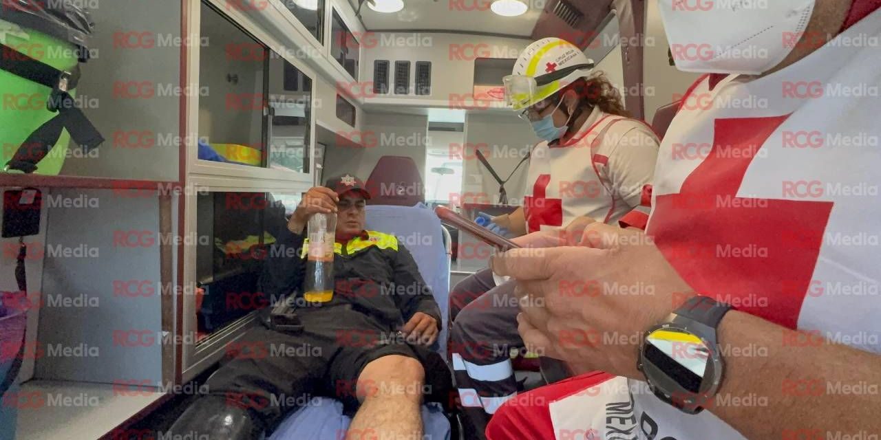 Conductor derriba a policía motorizado tras maniobra en Venustiano Carranza