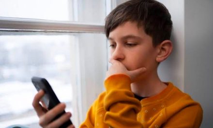 Diputada propone campañas para regular el uso de celulares en menores de edad