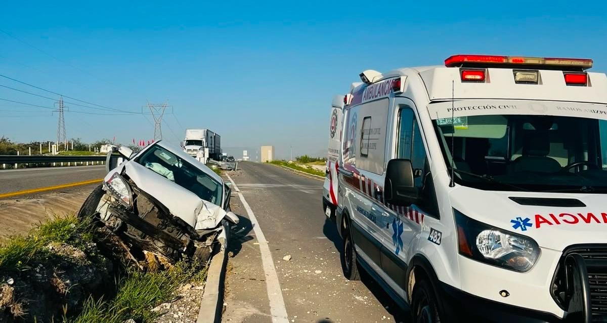 Manuel ‘N’ se impacta contra varrera metálica sobre la Saltillo-Monterrey