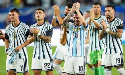 Argentina viene de atrás y elimina a Egipto