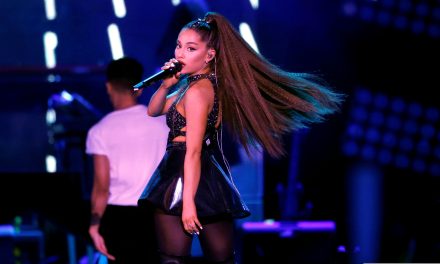 Demanda Ariana Grande a piratas informáticos tras años de filtraciones y robo de material inédito
