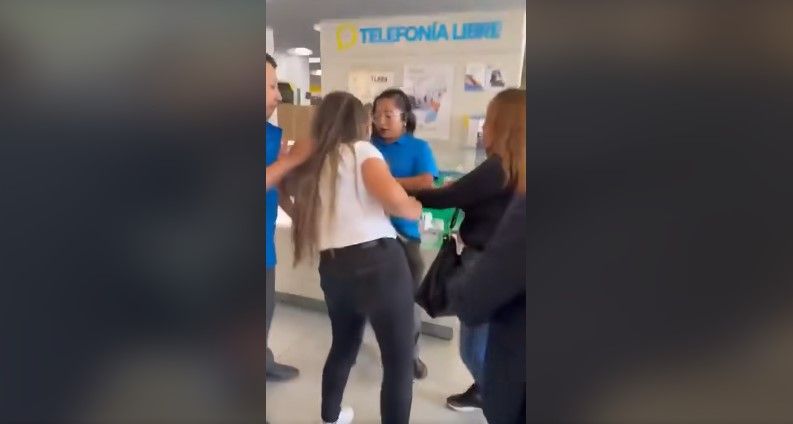 Captan en video a farderas en Coppel y ‘se hacen las dignas’