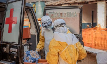 Inician pruebas de tratamientos contra brote de ébola en el Congo