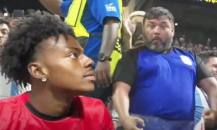 FIFA investiga a un aficionado argentino por hacerle un gesto de mono al youtuber IShowSpeed