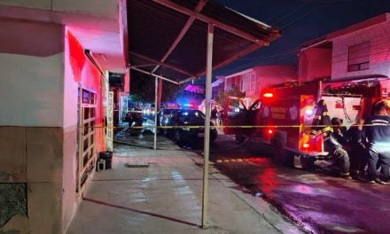Incendio en  la colonia Abastos de Torreón le quita la vida a madre e hijo