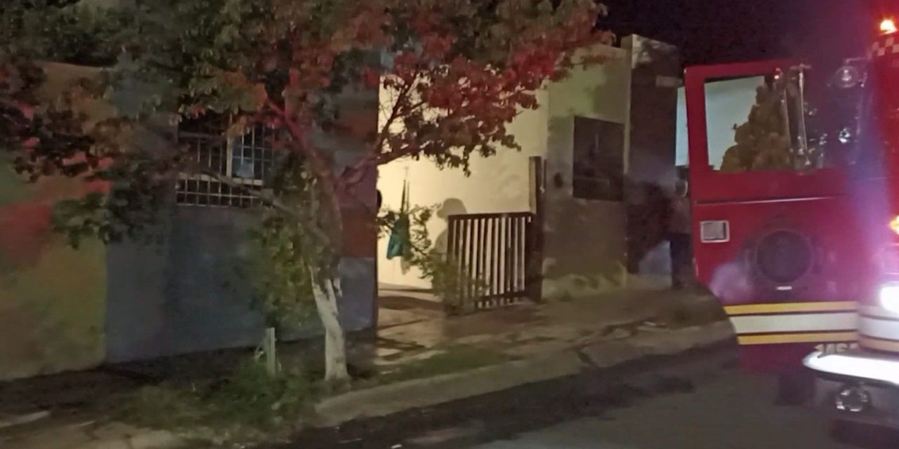 Mujer quema la casa de su pareja tras una riña en Saltillo