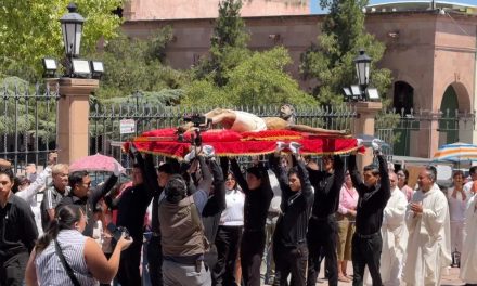 Llevarían a parroquias réplica del Santo Cristo el próximo año