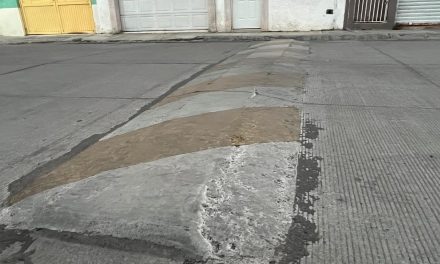 Hacen llamado a la ciudadanía a no reparar por cuenta propia la vía pública en Saltillo