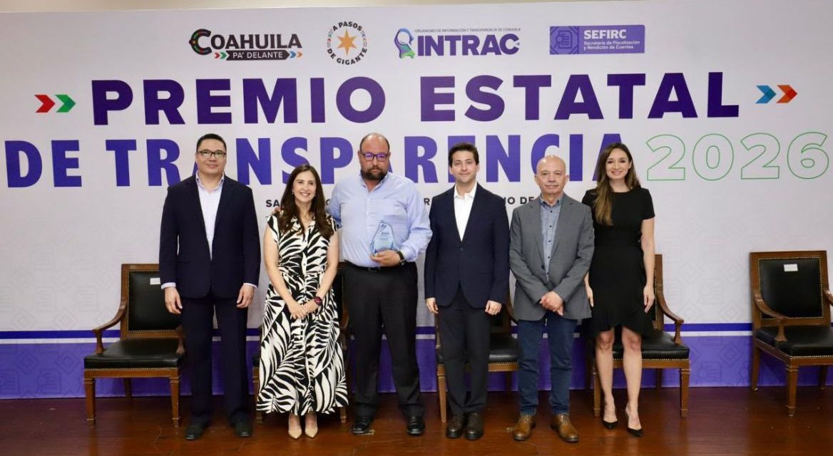 Arteaga recibe Premio de Transparencia 2026