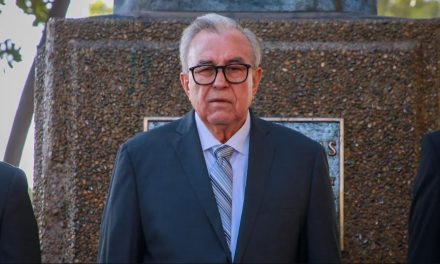 Rocha Moya afirma que permanece en Culiacán y rechaza acusaciones en su contra