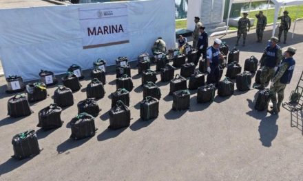 Marina asegura 1.5 toneladas de cocaína frente a costas de Chiapas; hay cinco detenidos