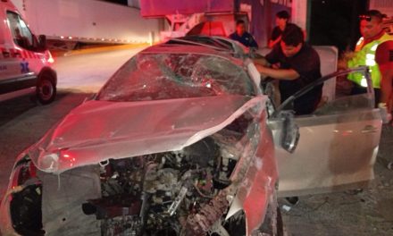 Sufren accidente en Los Pinos