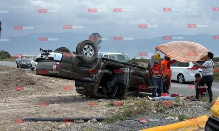 Saltillo: Se registra volcadura en bulevar Los Pastores