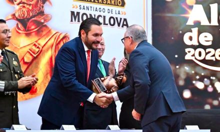 Carlos Villarreal encabeza celebración del 337 Aniversario de Monclova