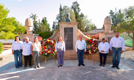 Rinde honor cuerpo edilicio de Arteaga a José María Arteaga Magallanes