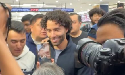 Chino Huerta vuelve a Pumas y desata furor en los aficionados del club