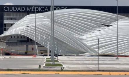 Colapsa domo en la UAD Unidad Laguna