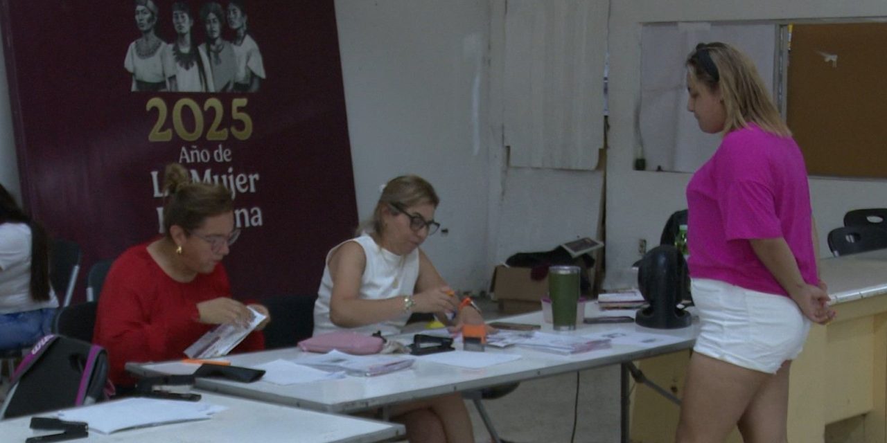 Concluye entrega de tarjetas para recibir la beca Rita Cetina