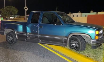 Conductor con presunto aliento alcohólico provoca accidente en el Emilio Arizpe de la Maza