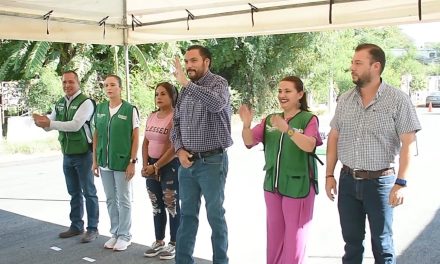 Continúa entregando obras de pavimentación en Monclova