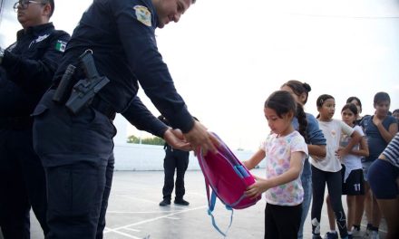 Conviven policías estatales con familias en Saltillo
