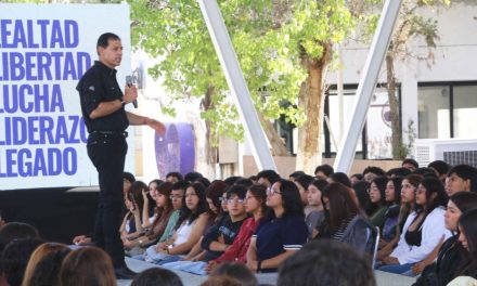 Da bienvenida el rector de la UAdeC a nuevos estudiantes de la Unidad Sureste