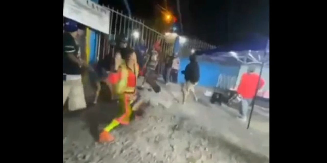 Se arma batalla campal entre danzantes a espaldas de la Narro