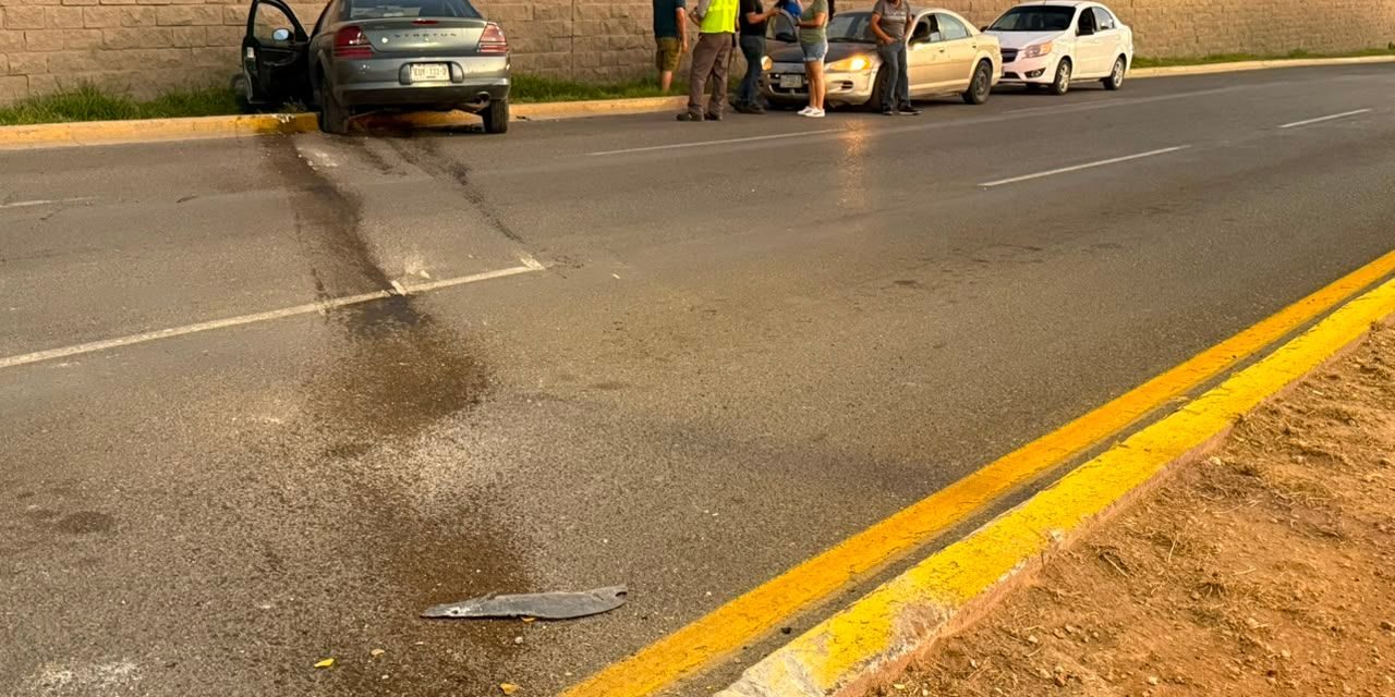 Le dan ‘cerrón’ y se estrella contra una barda al norte de Saltillo