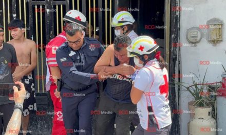 Saltillo: Hombre resulta intoxicado durante incendio en la colonia Gaspar Valdez