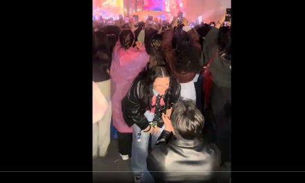 Propuesta de matrimonio en concierto de Harry Styles en CDMX se vuelve viral en redes sociales
