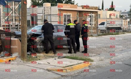 Saltillo: Mujer pierde la vida tras chocar contra una farmacia en Colosio