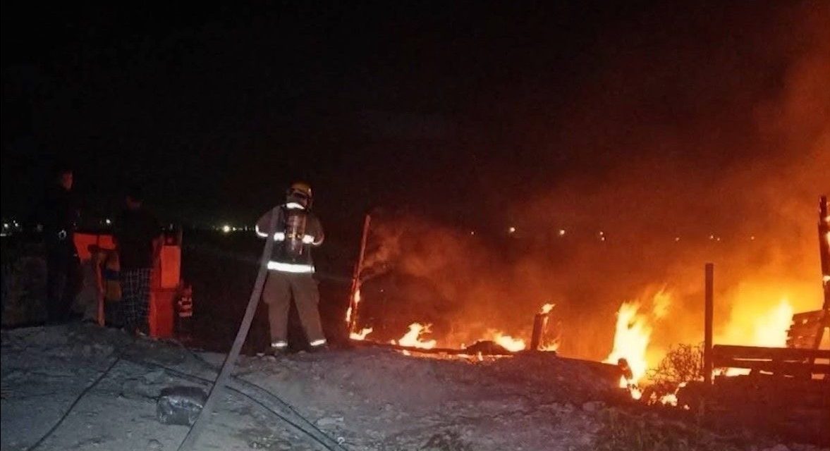 Incendio arrasa con tejabán en Ramos Arizpe