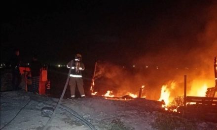Incendio arrasa con tejabán en Ramos Arizpe