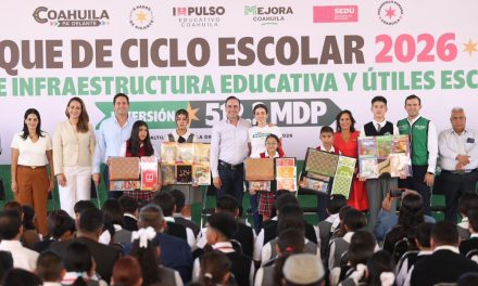 Arranca Manolo programa de útiles escolares gratis para 500 mil alumnos