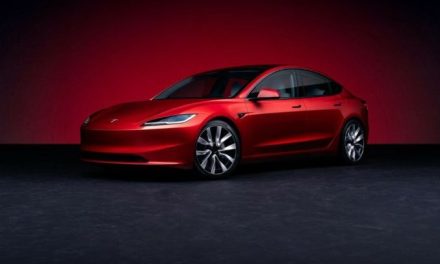 Tesla retirará 2.9 millones de autos en China por fallo en puertas de emergencia