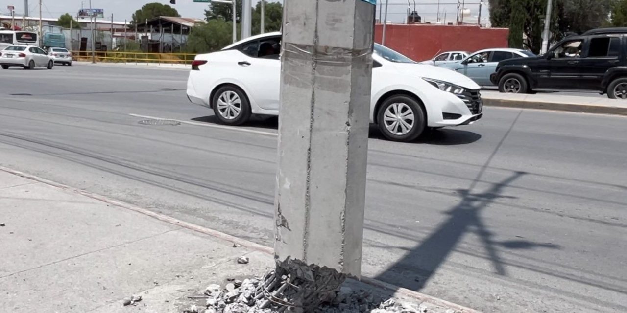 Piden vecinos retiro de poste en Otilio González