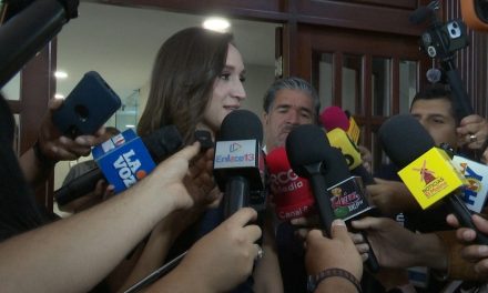 Piden diputados que queden exentos adultos mayores de cargos por retiros